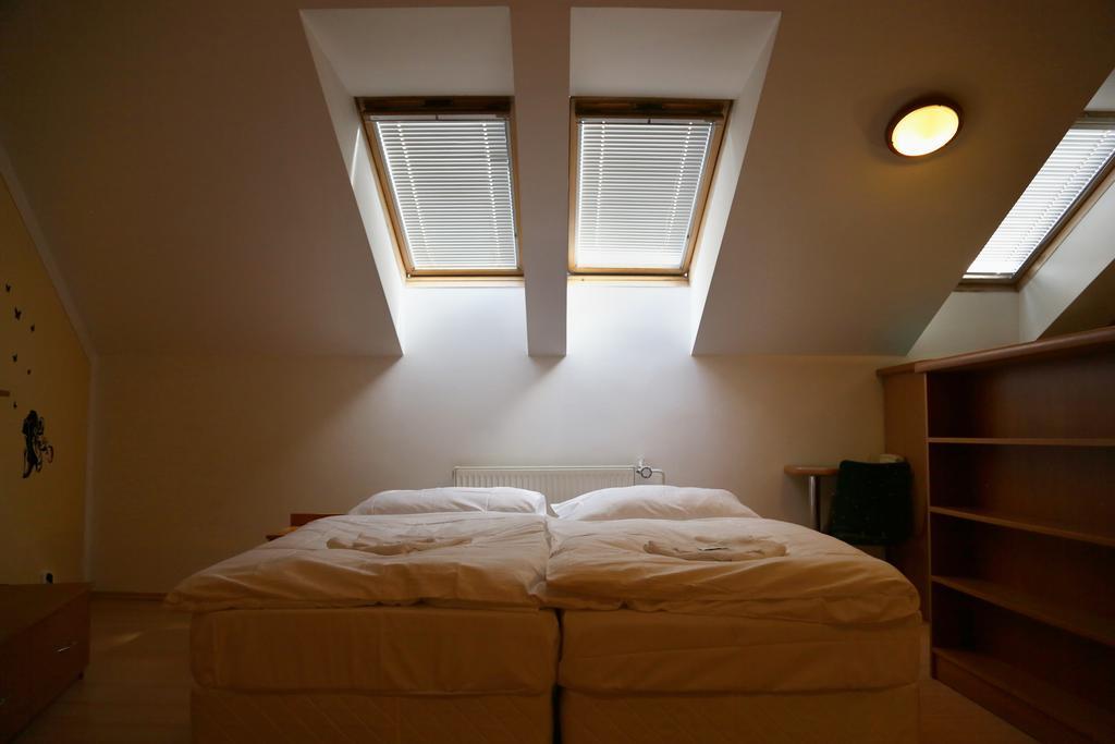 Apartments 克罗梅日什 客房 照片