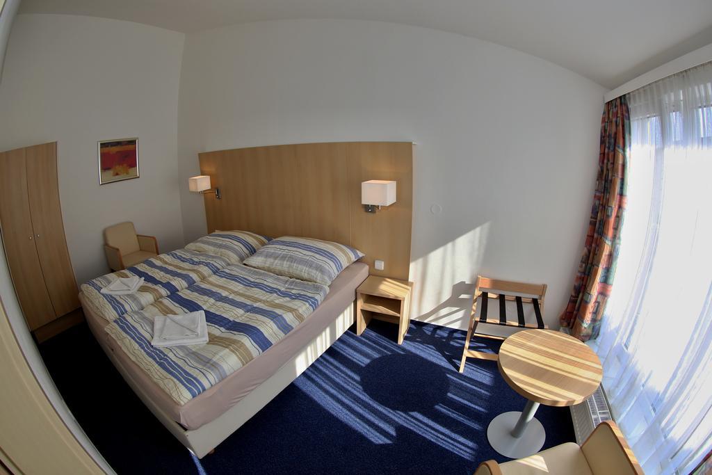Apartments 克罗梅日什 客房 照片